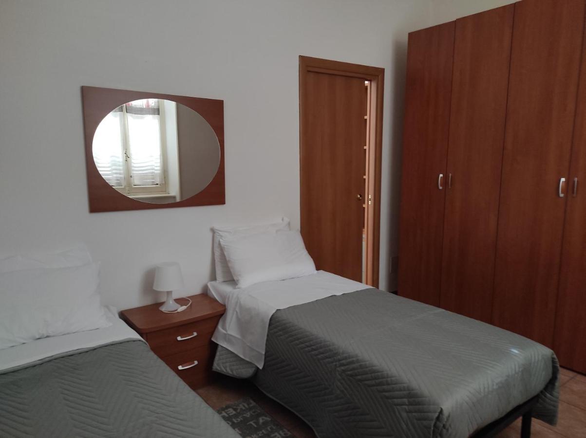 Casa Di Luca Apartment Lecco Bagian luar foto