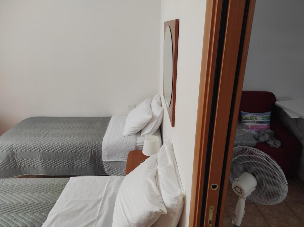 Casa Di Luca Apartment Lecco Bagian luar foto